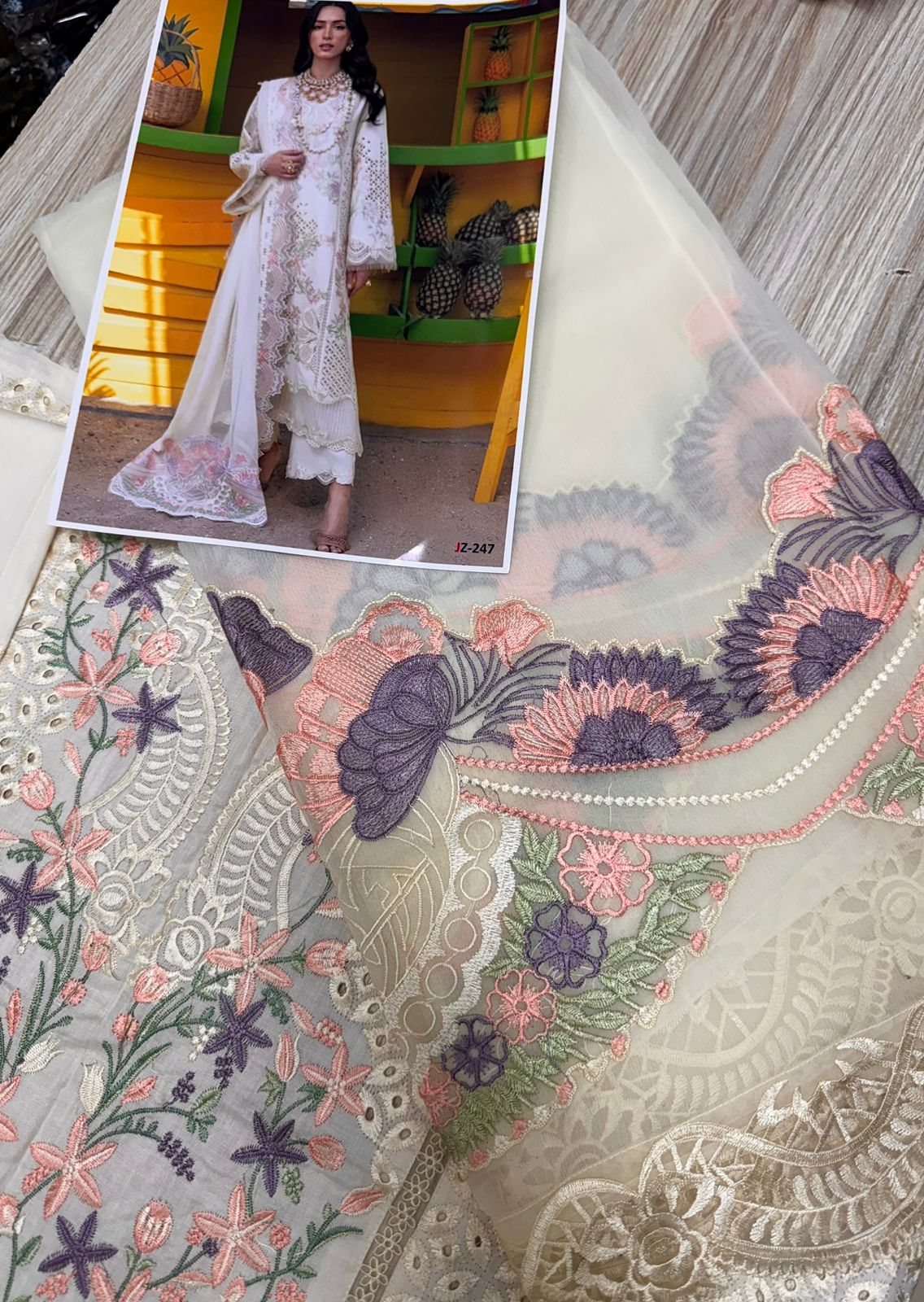 SAIRA SHAKRA -DAHLIA-A Luxury Lawn 3-Pcs