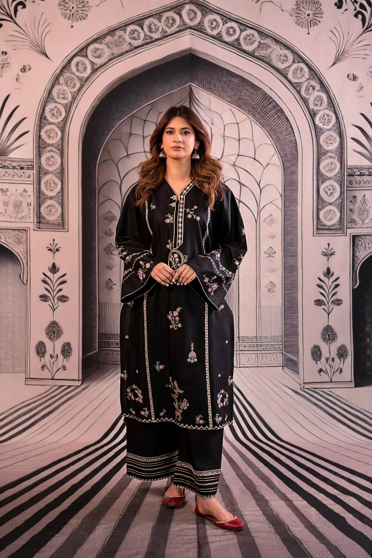 URGE Luxury Embroidered Dhanak 2-Pc Suit