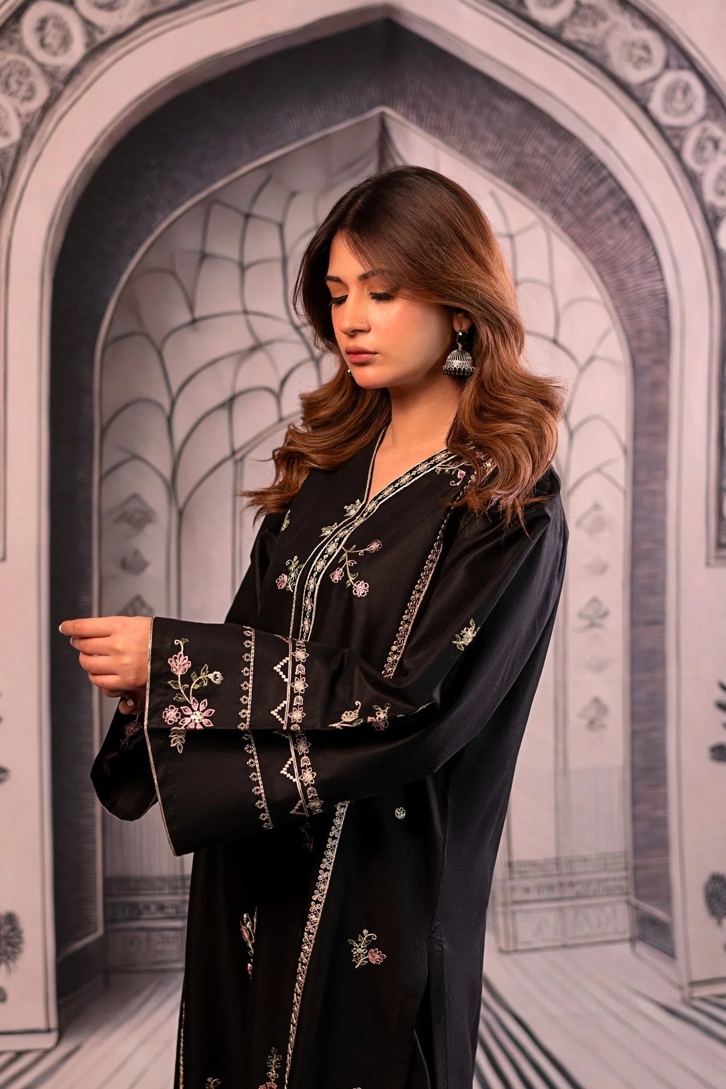 URGE Luxury Embroidered Dhanak 2-Pc Suit