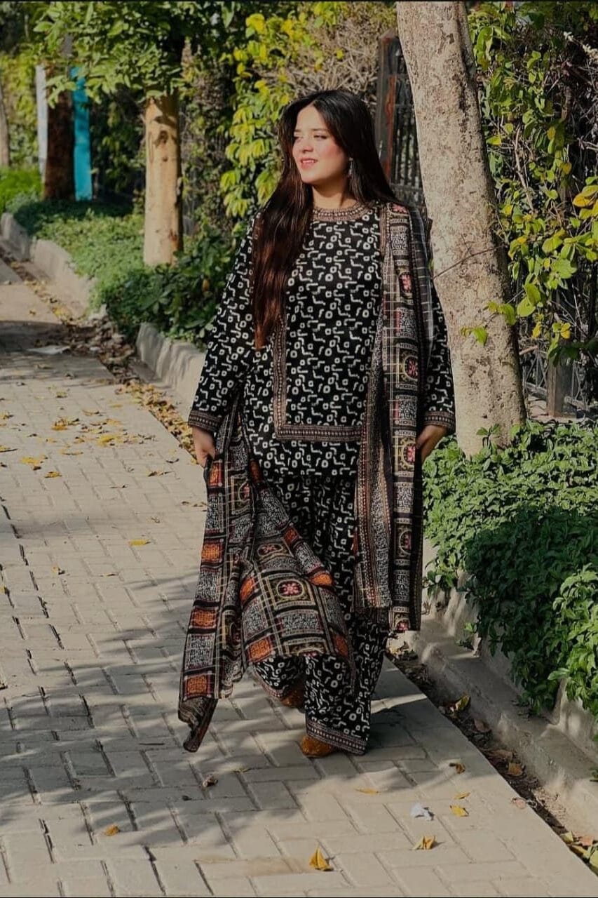 BIN SAEED Stylish Digital Khaddar 3-Pc Suit