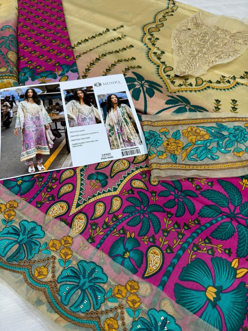 MUSHQ Embroidered Lawn 3-Pcs Suit