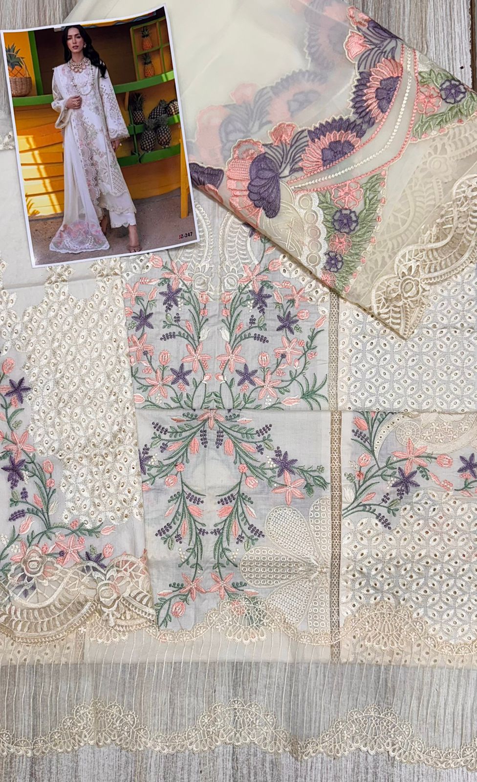 SAIRA SHAKRA -DAHLIA-A Luxury Lawn 3-Pcs