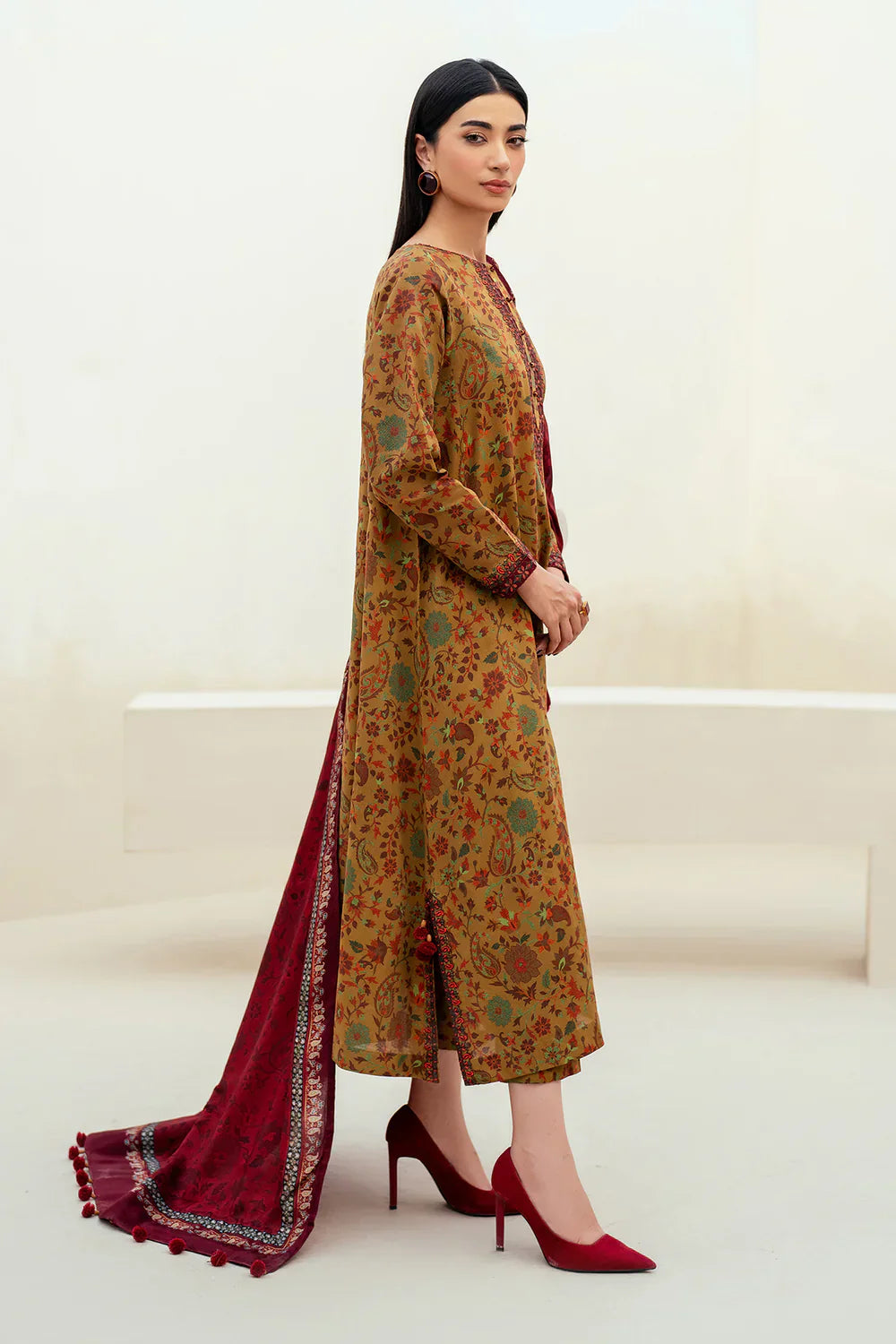 BAROOQUE  *Summer 𝗖𝗼𝗹𝗹𝗲𝗰𝘁𝗶𝗼𝗻 𝟮𝗸𝟮5* 3-Pcs