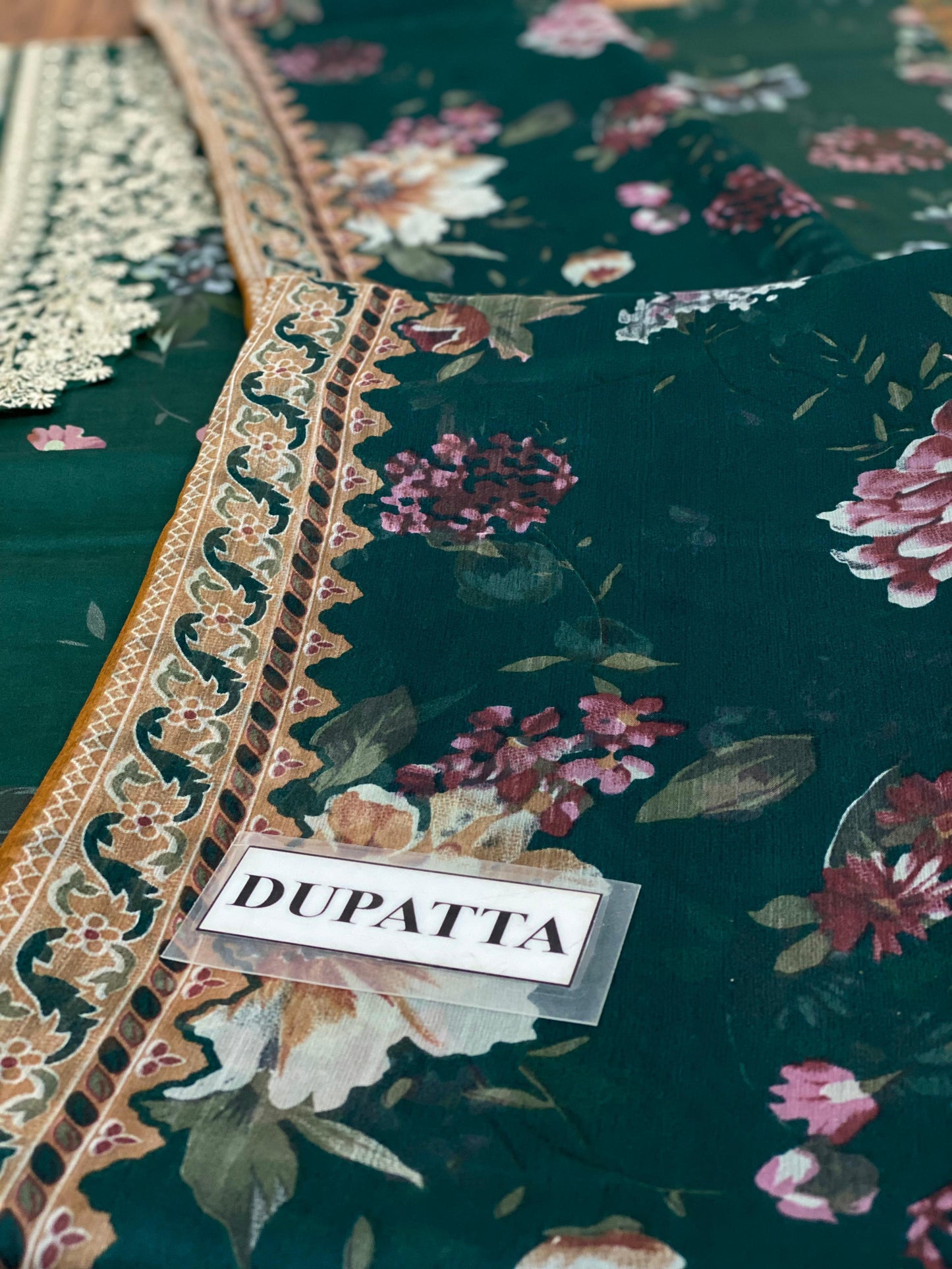 ZAINAB CHOTTANI - VELINA-Lawn'25 3-Pcs