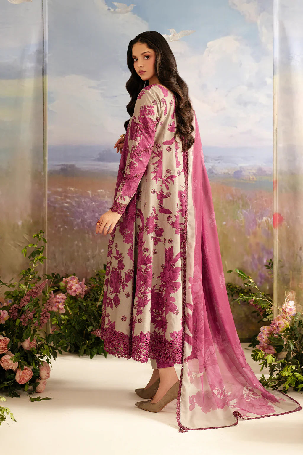 IZNIK Heavy Embroidered 3-Pc Suit