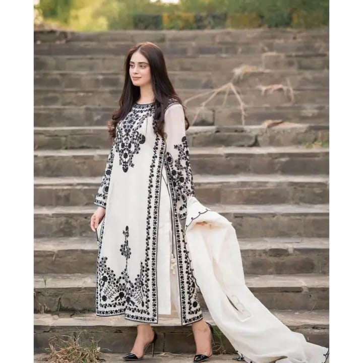 Agha Noor Luxury Embroidered 3-Piece Suit