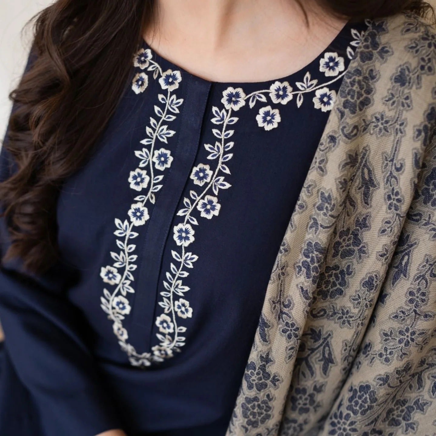 AISLING Luxury Embroidered 3-Pcs Suit