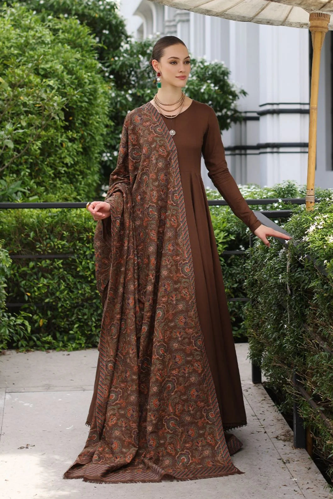 BREEZE Luxury Embroidered Dhanak 3-Pc Suit
