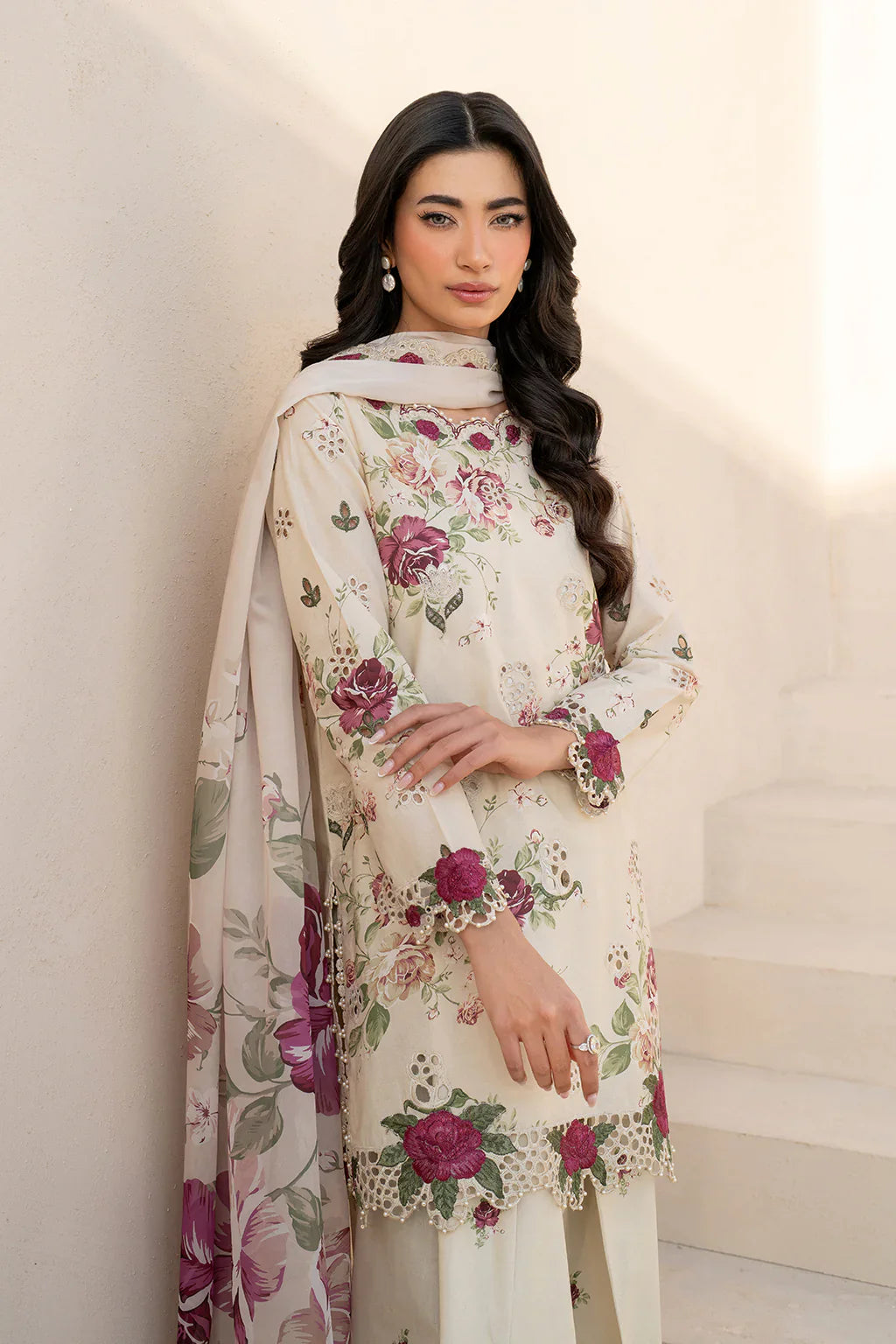 IZNIK Embroidered Lawn 3 Pcs Suit