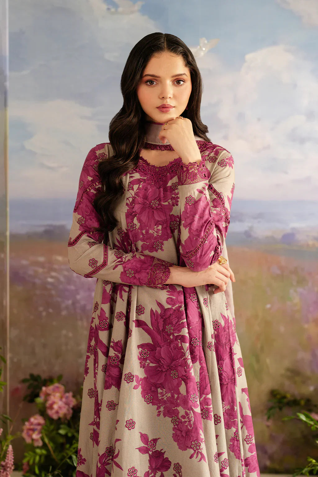 IZNIK Heavy Embroidered 3-Pc Suit
