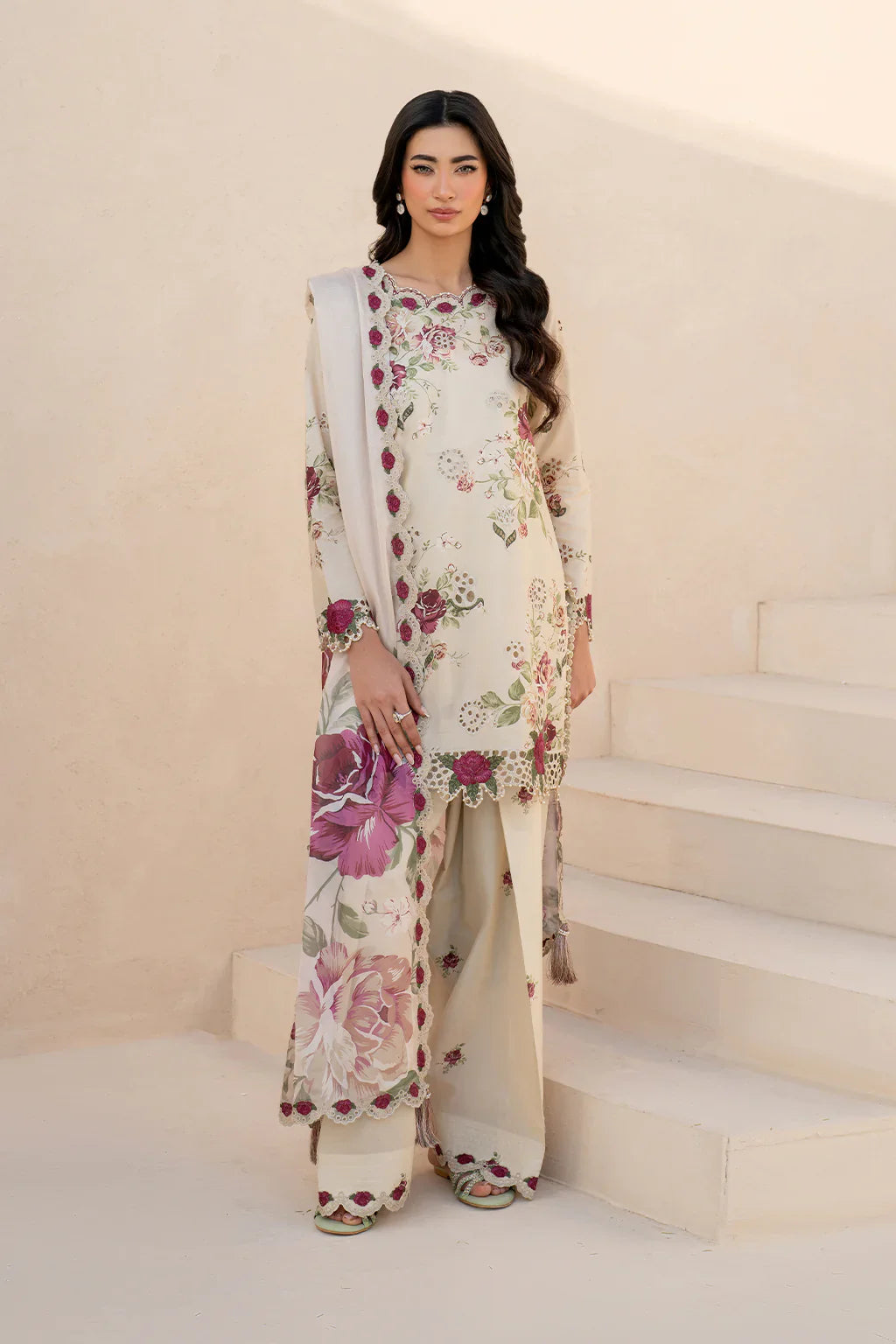 IZNIK Embroidered Lawn 3 Pcs Suit
