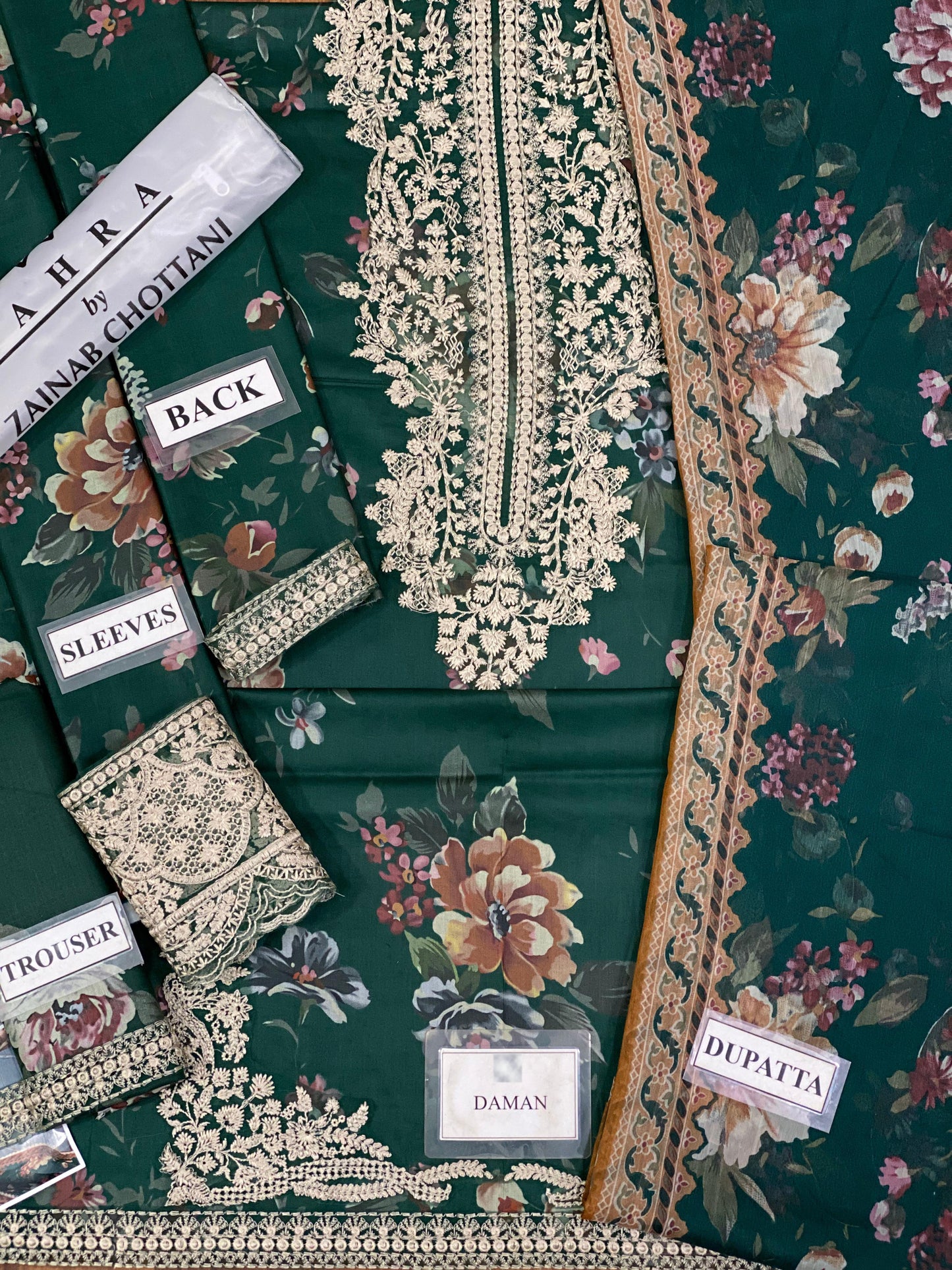 ZAINAB CHOTTANI - VELINA-Lawn'25 3-Pcs