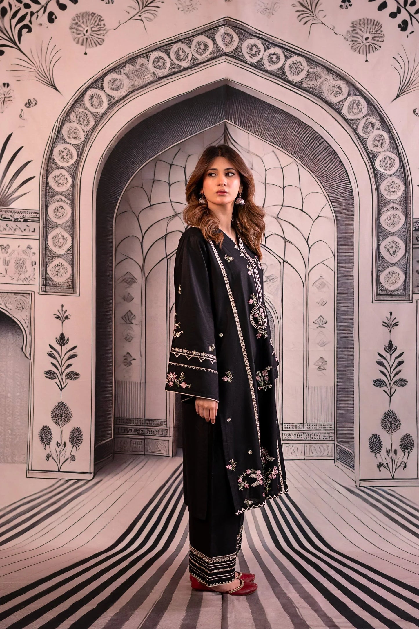 URGE Luxury Embroidered Dhanak 2-Pc Suit