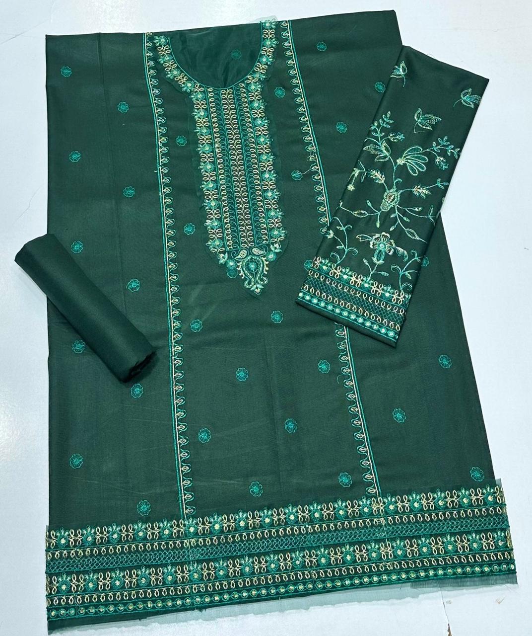 BATIK Luxury Embroidered Dhanak 2-Pc Suit