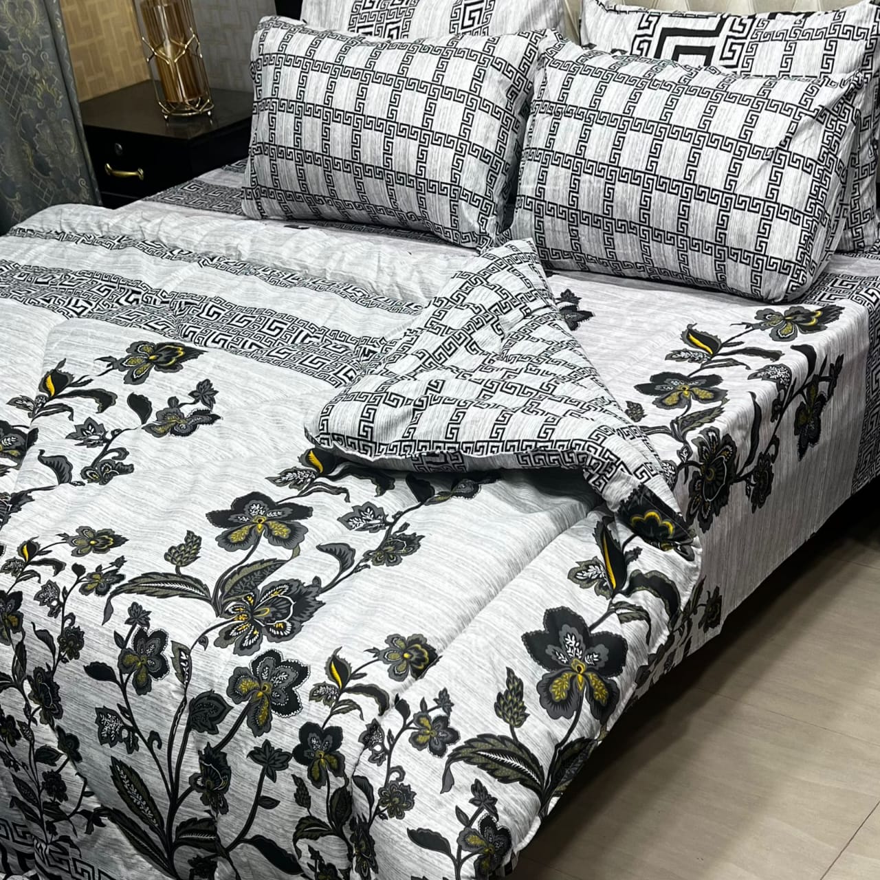 Printed 6 Pcs Vickie Razai Set
