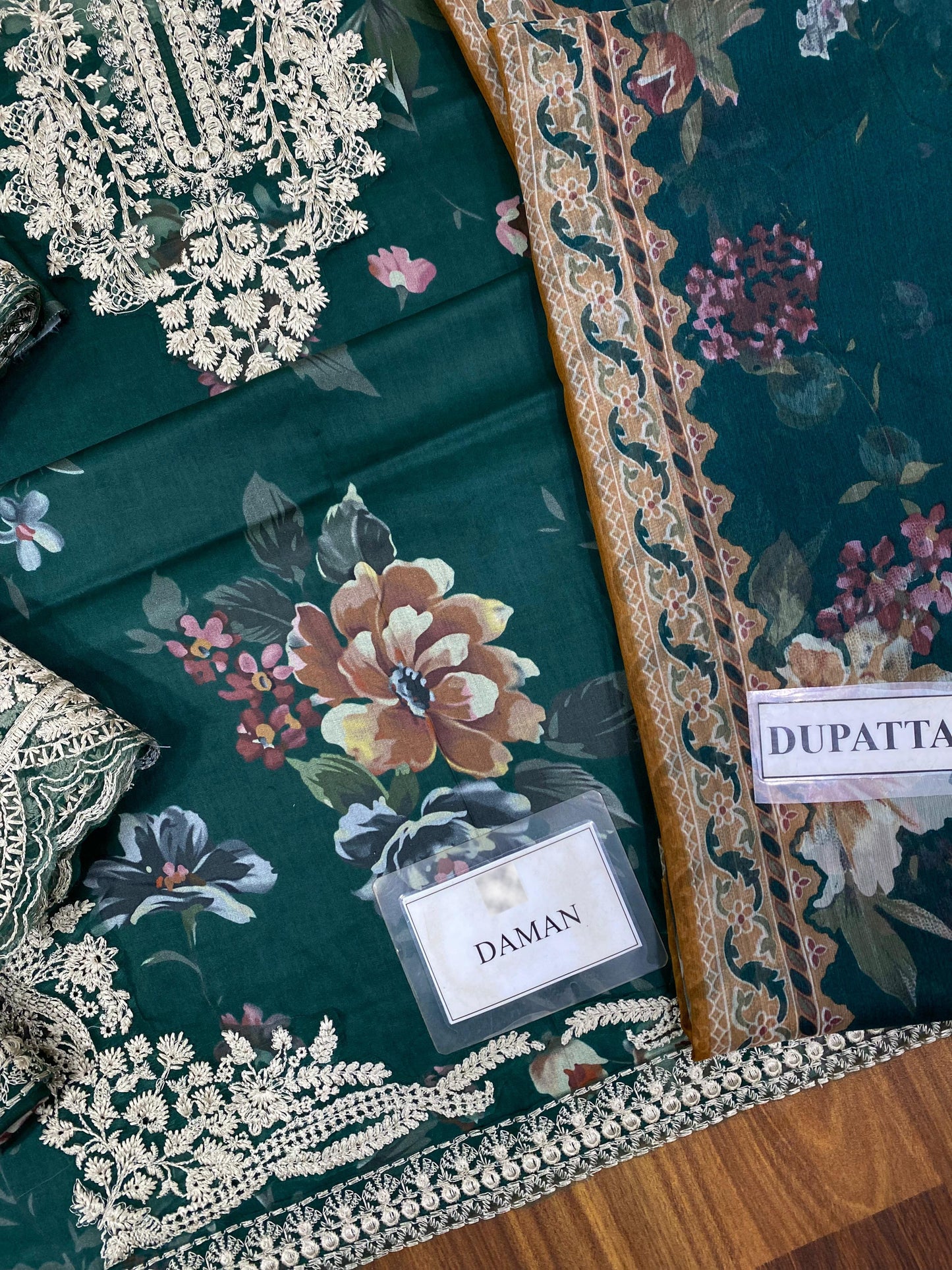 ZAINAB CHOTTANI - VELINA-Lawn'25 3-Pcs