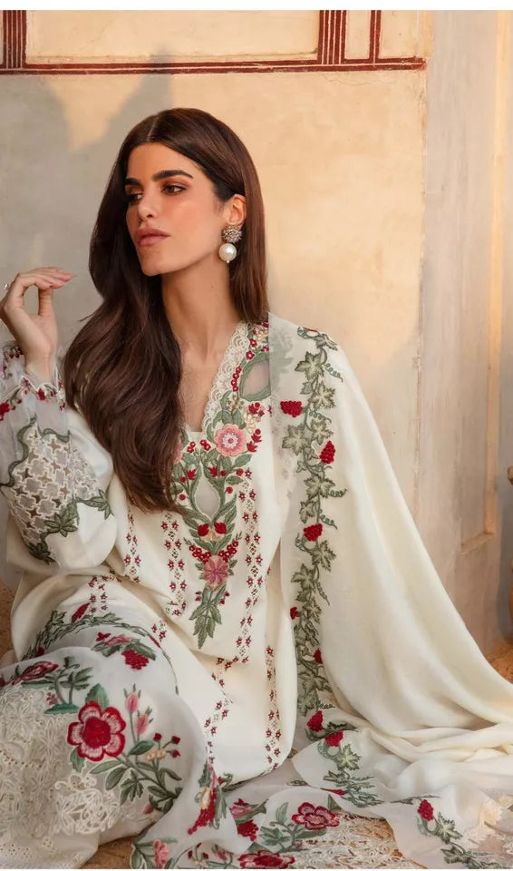 CRIMSON Lawn 3-Pcs Suit
